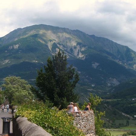 L'Hivernet, Grand Triplex Neuf Au Coeur D'Embrun Acces Facile Bagian luar foto