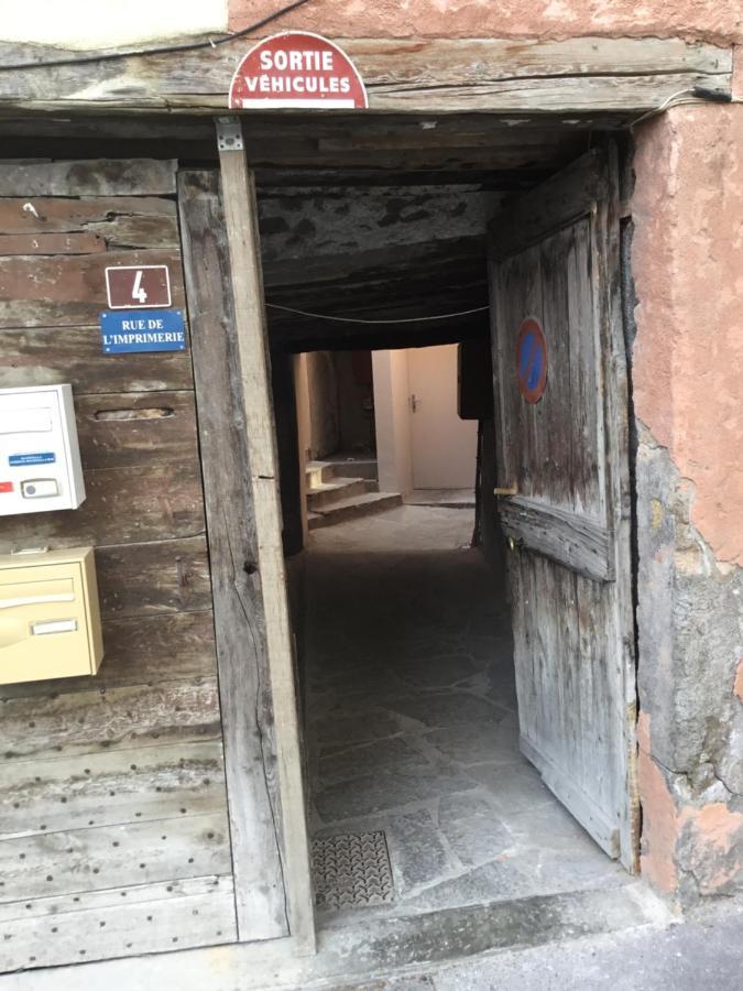 L'Hivernet, Grand Triplex Neuf Au Coeur D'Embrun Acces Facile Bagian luar foto