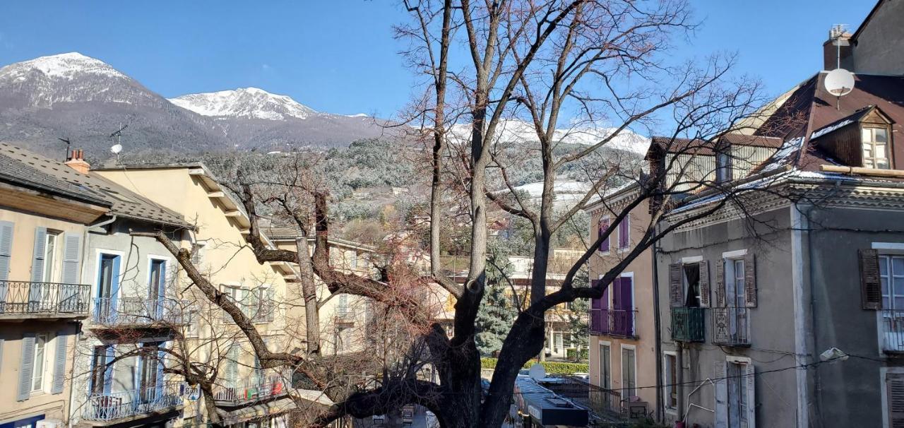 L'Hivernet, Grand Triplex Neuf Au Coeur D'Embrun Acces Facile Bagian luar foto