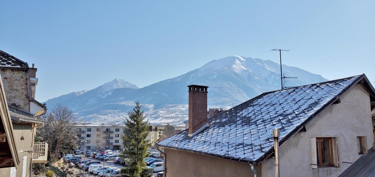 L'Hivernet, Grand Triplex Neuf Au Coeur D'Embrun Acces Facile Bagian luar foto